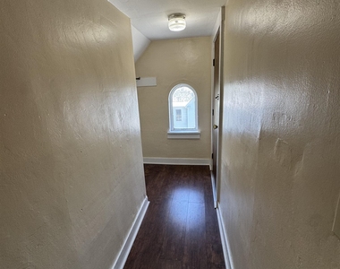 154 Washington - Photo Thumbnail 4