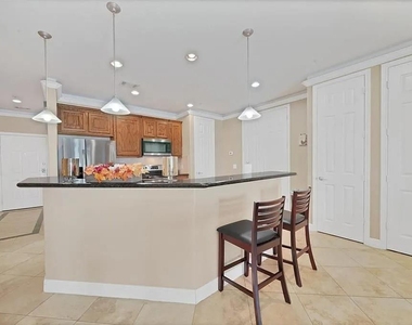 7039 Kingston Cove Lane - Photo Thumbnail 13