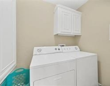 7039 Kingston Cove Lane - Photo Thumbnail 16