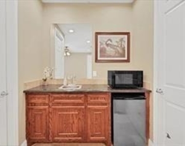 7039 Kingston Cove Lane - Photo Thumbnail 14