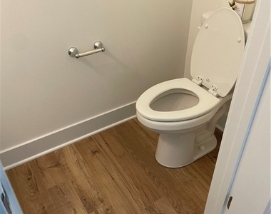 6900 Sunrise Oasis Lane - Photo Thumbnail 14