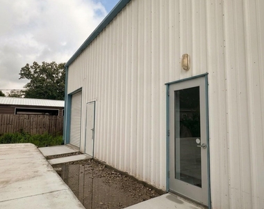 22316 E Martin Drive - Photo Thumbnail 6