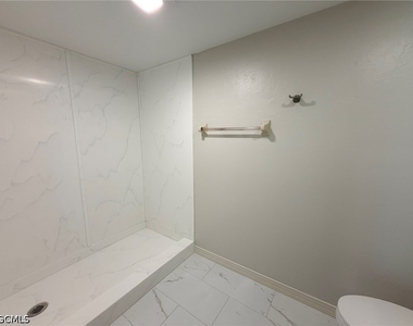 13121 Whitehaven Lane - Photo Thumbnail 10