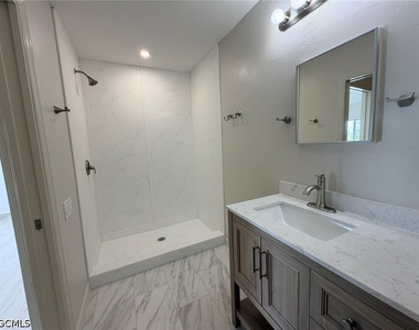 13121 Whitehaven Lane - Photo Thumbnail 3