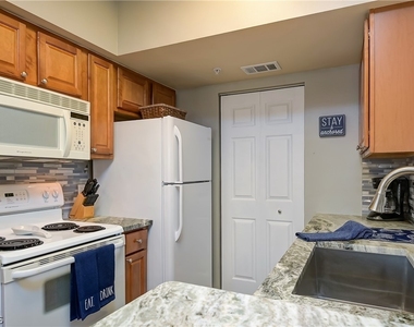 15655 Ocean Walk Circle - Photo Thumbnail 8