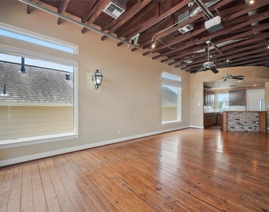 1514 Stanford Street - Photo Thumbnail 9