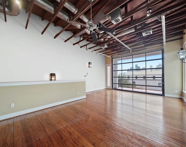 1514 Stanford Street - Photo Thumbnail 6