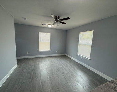 1146 Majestic Street - Photo Thumbnail 8