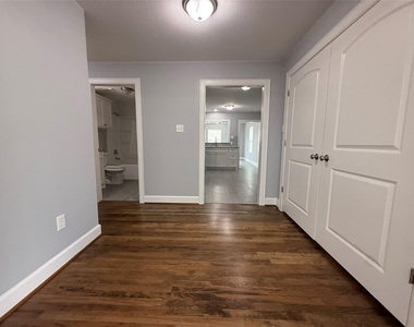 1146 Majestic Street - Photo Thumbnail 6