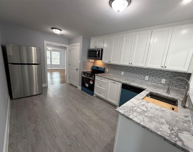 1146 Majestic Street - Photo Thumbnail 3