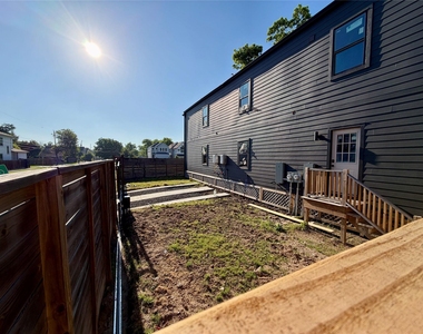 1002 E 33rd Street - Photo Thumbnail 1