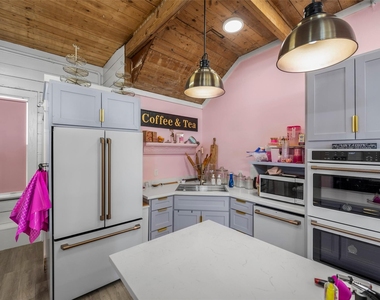 1801 Avenue L - Photo Thumbnail 7