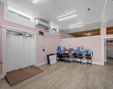 1801 Avenue L - Photo Thumbnail 6