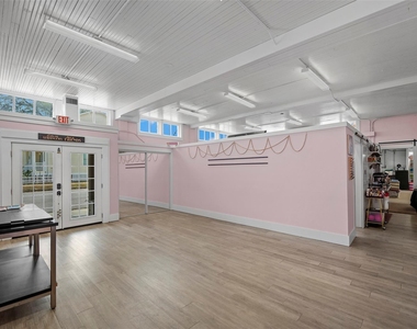 1801 Avenue L - Photo Thumbnail 4