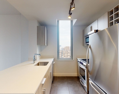 801 Amsterdam Ave - Photo Thumbnail 2