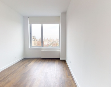 801 Amsterdam Ave - Photo Thumbnail 3