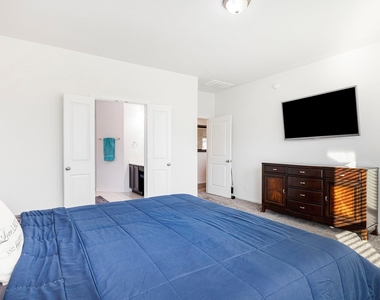 24311 Huntcliff Drive - Photo Thumbnail 18