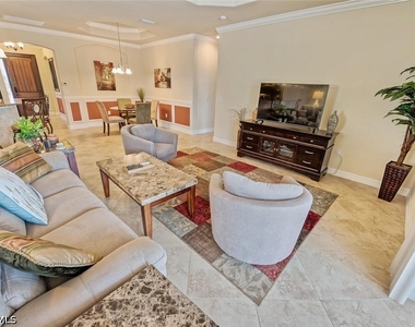 9415 Piacere Way - Photo Thumbnail 5
