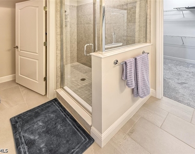 6954 Avalon Circle - Photo Thumbnail 9