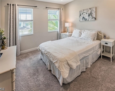 6954 Avalon Circle - Photo Thumbnail 15