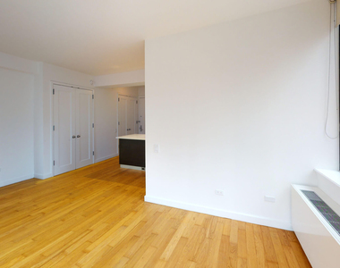 808 Columbus Ave - Photo Thumbnail 4