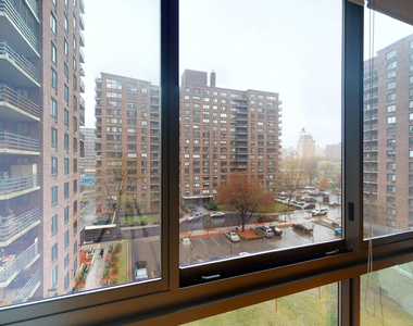 808 Columbus Ave - Photo Thumbnail 3