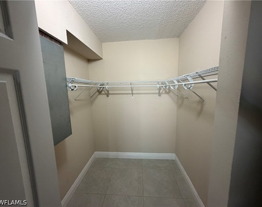 5307 Summerlin Road - Photo Thumbnail 13