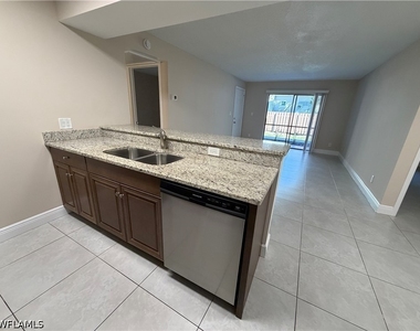 5307 Summerlin Road - Photo Thumbnail 6