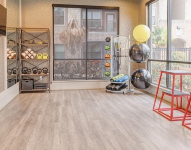 2539 Spring Cypress Road - Photo Thumbnail 9