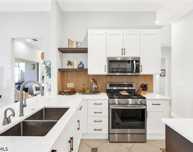 3031 Marengo Court - Photo Thumbnail 10
