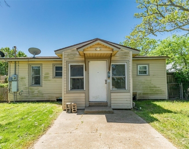 302 W 8th Street - Photo Thumbnail 17