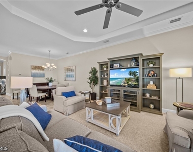 9361 Terresina Drive - Photo Thumbnail 4