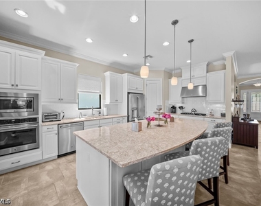 9361 Terresina Drive - Photo Thumbnail 9