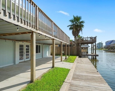 109 Bayou Vista Dr - Photo Thumbnail 4