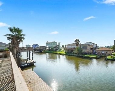 109 Bayou Vista Dr - Photo Thumbnail 5
