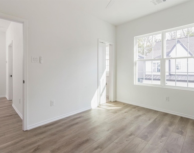 1266 Oakmont Bend Drive - Photo Thumbnail 39