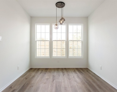 1266 Oakmont Bend Drive - Photo Thumbnail 30