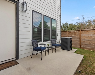 1266 Oakmont Bend Drive - Photo Thumbnail 21