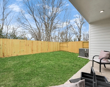 9026 Scott Street - Photo Thumbnail 27