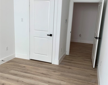 9026 Scott Street - Photo Thumbnail 12