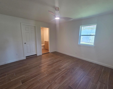 803 Coleman Street - Photo Thumbnail 8