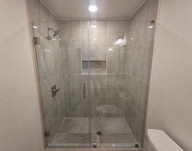 803 Coleman Street - Photo Thumbnail 12