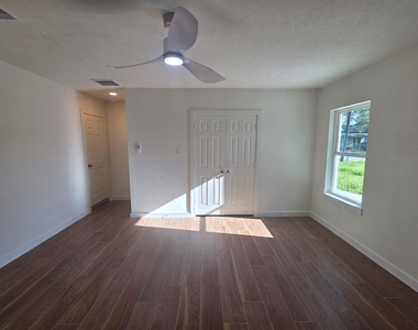 803 Coleman Street - Photo Thumbnail 17