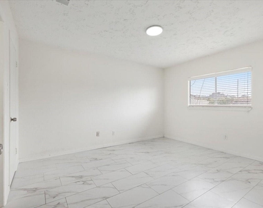 14818 Gladewick Drive - Photo Thumbnail 7