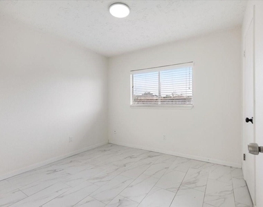 14818 Gladewick Drive - Photo Thumbnail 13