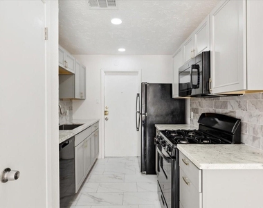 14818 Gladewick Drive - Photo Thumbnail 5