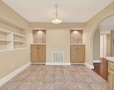 1807 Crocker Street - Photo Thumbnail 2