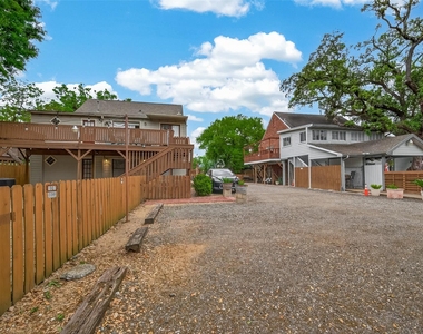 1807 Crocker Street - Photo Thumbnail 26