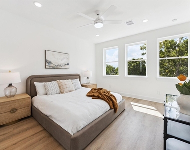 6343 W Montgomery Road - Photo Thumbnail 16