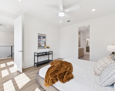 6343 W Montgomery Road - Photo Thumbnail 18